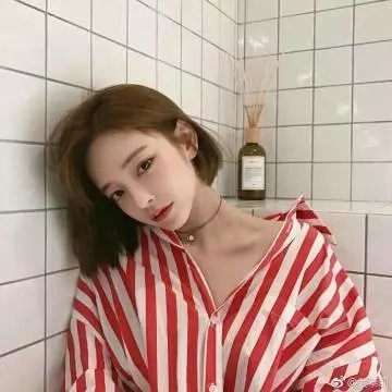 飘动的红丝带
